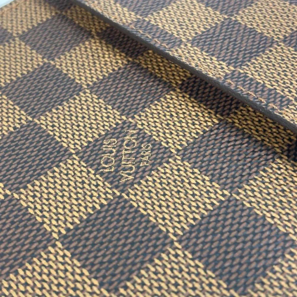 LOUIS VUITTON Authentic Brown Damier Canvas Pouch